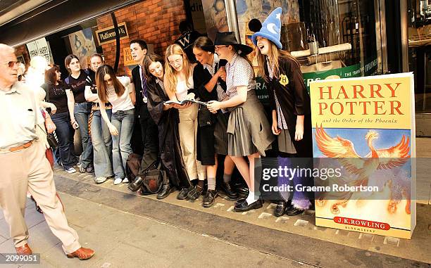 Children queue outside Waterstones book shop, Europes largest bookstore, waiting for the launch of Harry Potter and the Order of the Phoenix on June...