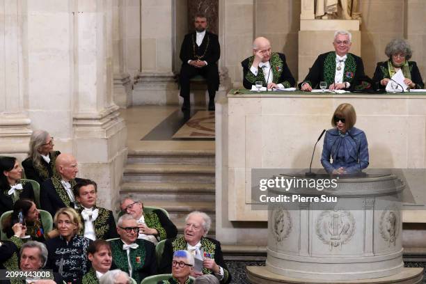 Anna Wintour speaks during the intake ceremony of Annie Leibovitz into the Académie des Beaux-Arts on March 20, 2024 in Paris, France.The American...