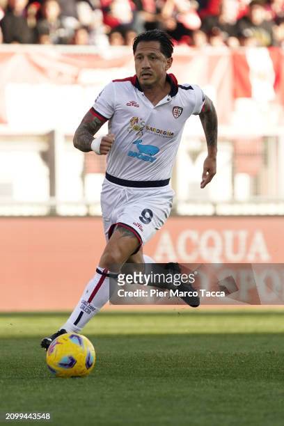 Gianluca Lapadula of Cagliari Calcio in action during the Serie A TIM match between AC Monza and Cagliari at U-Power Stadium on March 16, 2024 in...