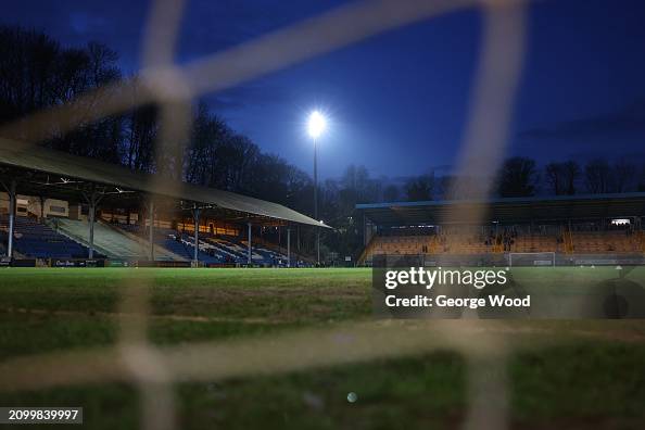 FC Halifax Town v Chesterfield - Vanarama National League FC Halifax Town v Chesterfield - Vanarama National League
