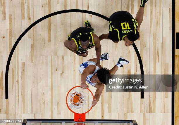 Jasen Green of the Creighton Bluejays goes to the basket for a dunk in overtime of the game against the Oregon Ducks during the second round of the...