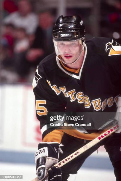 Pittsburgh Penguins defenseman, Larry Murphy, prepares for the ensuing face off during the game against the NJ Devils at the Meadowlands Arena ,East...