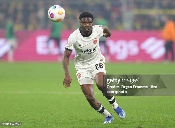 Eric Dina-Ebimbe of Frankfurt plays the ball during the Bundesliga match between Borussia Dortmund and Eintracht Frankfurt at Signal Iduna Park on...