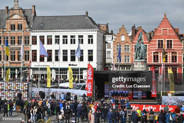 Nina Buijsman of The Netherlands, Coralie Demay of France, Vittoria Guazzini of Italy, Gladys Verhulst-Wild of France, Alessia Vigilia of Italy, Jade...