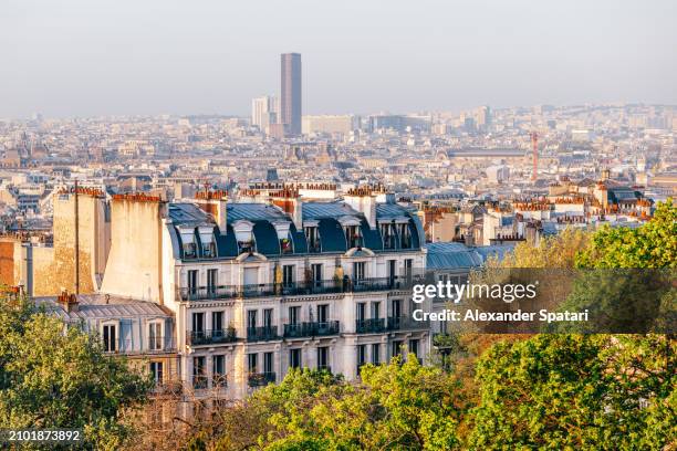 montmartre district seen from above on a sunny spring day, paris, france - tour montparnasse stock pictures, royalty-free photos & images