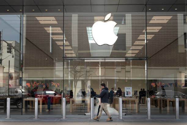 IL: Apple Sued By Justice Department Over Antitrust Violations