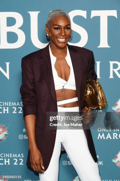 942 Perri Shakes Drayton Photos & High Res Pictures Getty Images