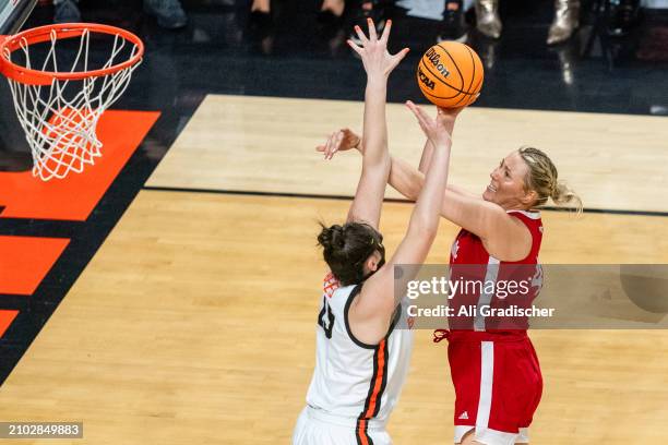 Center Alexis Markowski of the Nebraska Cornhuskers shoots against forward Raegan Beers of the Oregon State Beavers during the second quarter of a...