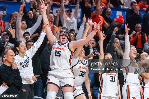 Forward Raegan Beers and the rest of the Oregon State Beavers bench react after a successful three-point shot during the third quarter of the 2024...