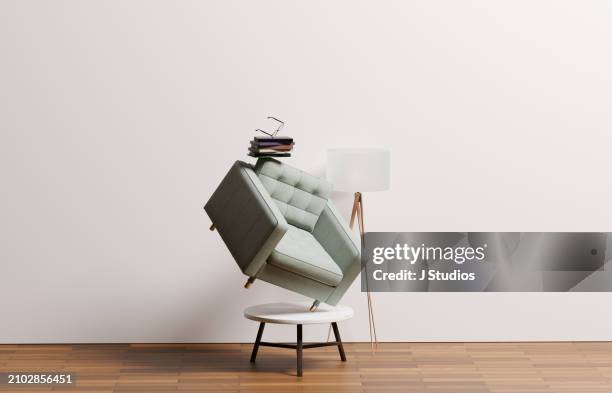 reading concept - mancanza di gravità foto e immagini stock