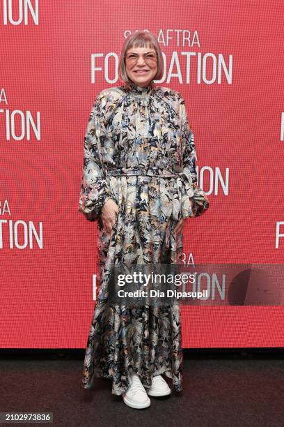 Sandy Cohn 1,158 Mindy Cohn Photos & High Res Pictures - Getty Images