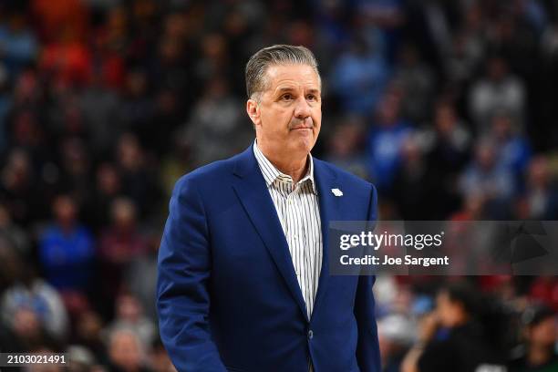 Head coach John Calipari of the Kentucky Wildcats walks off the court after losing to the Oakland Golden Grizzlies during the second half in the...