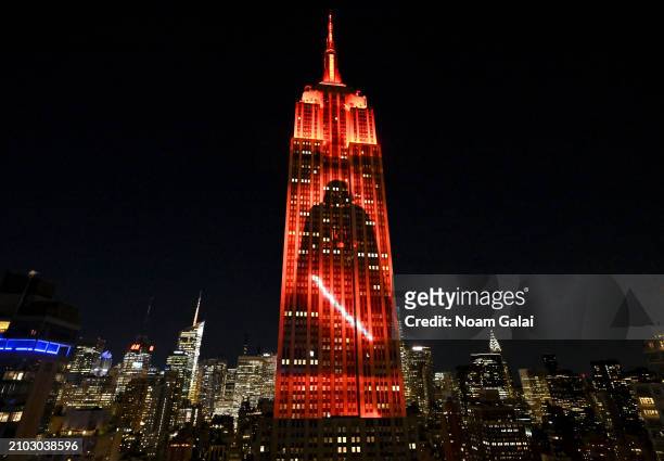 Star Wars “March To May The 4th” kicks off in New York City, delights fans with new products and a stunning, dynamic light show on the façade of The...