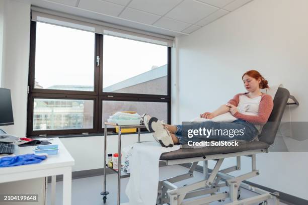 waiting after taking blood - medical examination room stock pictures, royalty-free photos & images