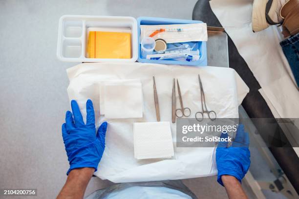 tray of hospital utensils - hospital equipment top view stock pictures, royalty-free photos & images