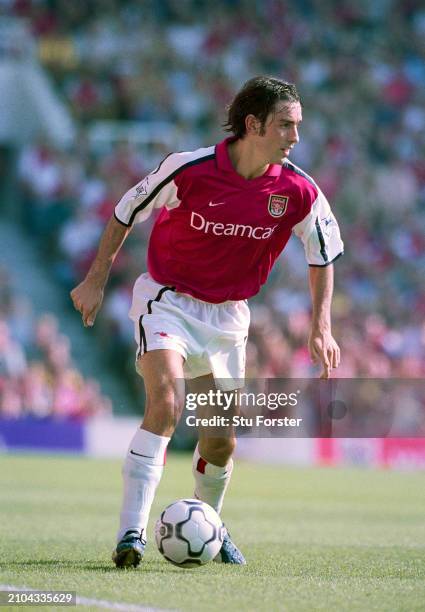 Robert Pires of Arsenal on the ball during the FA Barclaycard Premiership match against Leicester City played at Highbury in London on August 25th,...