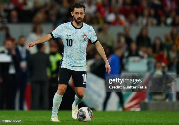 Bernardo Silva of Portugal in action during the International Friendly match between Portugal and Sweden at Estadio D. Afonso Henriques on March 21,...