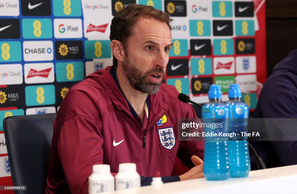 Southgate and the Manchester United rumor: 'It's disrespectful...'