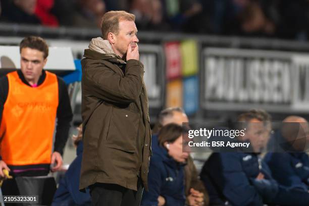 Coach Rick Kruys of VVV-Venlo looks on during the Dutch Keuken Kampioen Divisie match between Willem II and VVV-Venlo at Koning Willem II Stadion on...