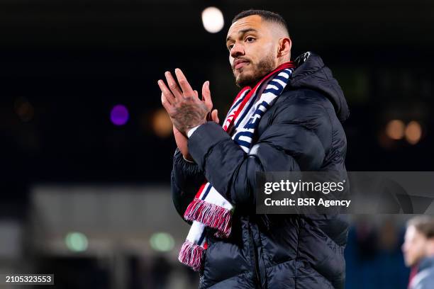 Jeredy Hilterman of Willem II applauds for the fans during the Dutch Keuken Kampioen Divisie match between Willem II and VVV-Venlo at Koning Willem...