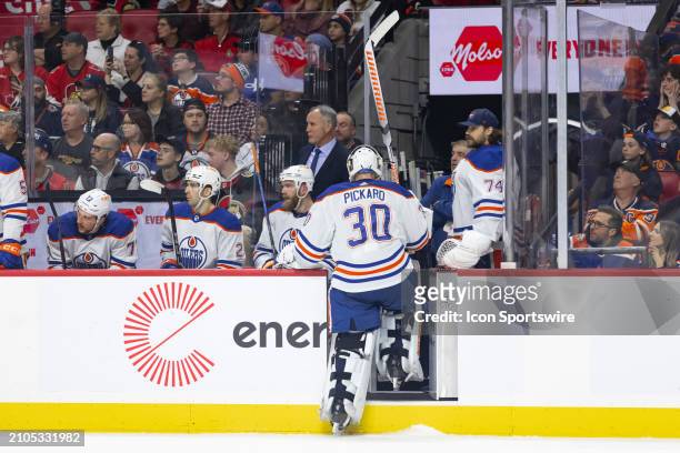 Edmonton Oilers Goalie Calvin Pickard gets to the bench for the extra attacker during third period National Hockey League action between the Edmonton...