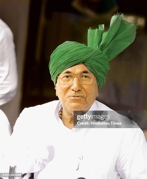 Haryana Chief Minister Om Prakash Chautala addresses a press conference on April 7, 2004 in New Delhi, India.