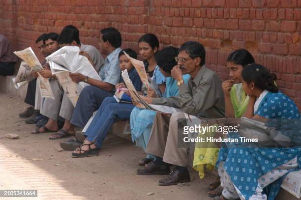 Students and their parents in sad mood after CBSE'S PMT at Examination center at Modern School on April 11, 2004 in New Delhi, India.