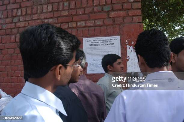 Students and their parents in sad mood after CBSE'S PMT at Examination center at Modern School on April 11, 2004 in New Delhi, India.