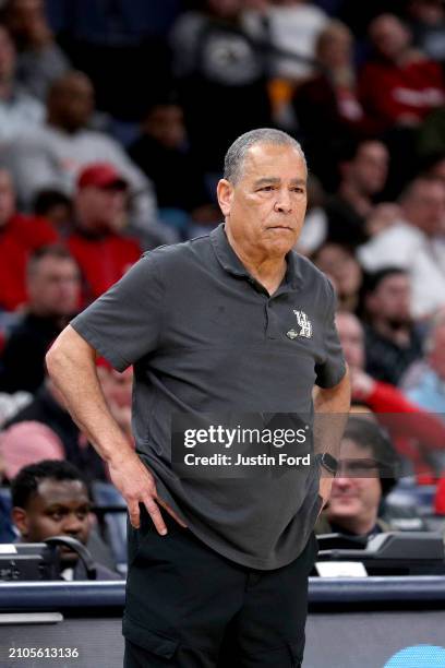 Head coach Kelvin Sampson of the Houston Cougars reacts during the first half against the Longwood Lancers in the first round of the NCAA Men's...