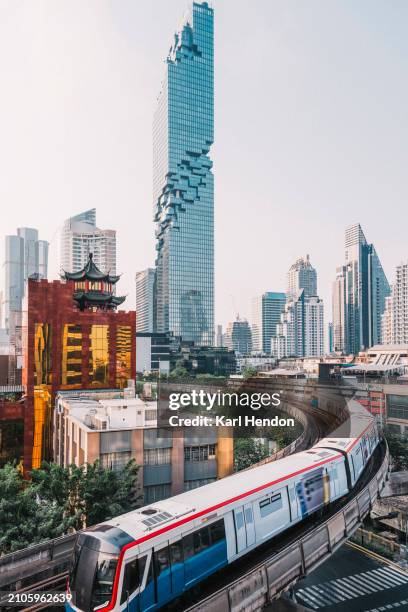 bangkok city skyline - bts train - província de bangkok - fotografias e filmes do acervo