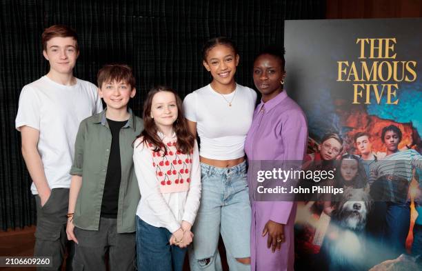 Ann Elliott Photos and Premium High Res Pictures - Getty Images