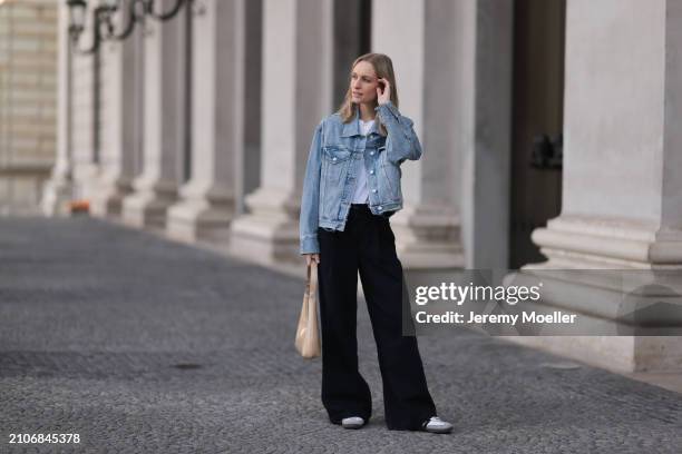 Marlies Pia Pfeifhofer seen wearing gold necklace and earrings, The Frankie Shop white cotton basic t-shirt, Agolde light blue denim short jeans...