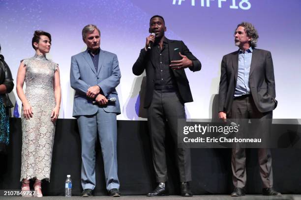 Linda Cardellini, Viggo Mortensen, Mahershala Ali, Peter Farrelly, Director/Writer/Producer seen at Universal Pictures' GREEN BOOK Premiere at the...