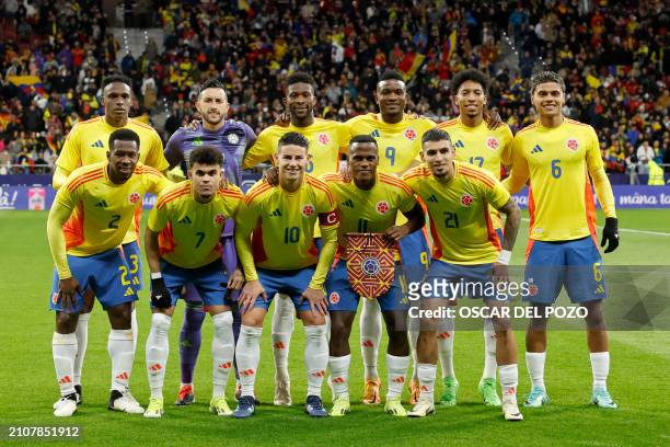 Colombia's players pose prior to the international friendly football match between Romania and Colombia at the Metropolitano stadium in Madrid on...