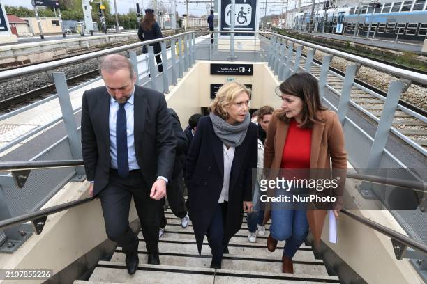 Valerie Pecresse, President of the Regional Council of Ile-de-France, is visiting the RER C line in Bretigny-sur-Orge, outside Paris, on March 26,...