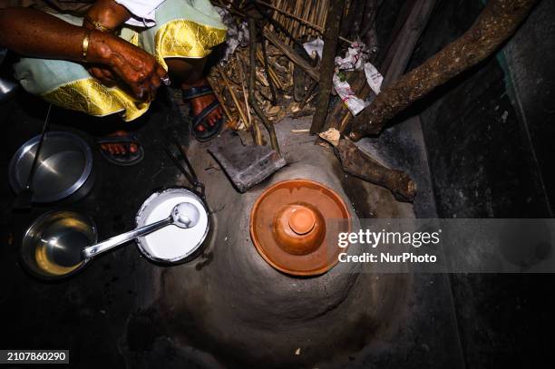 Ashke Pithe is one of the most popular rice cakes in Bangladesh and West Bengal, India. It is also known as Dhaka Pithe, Chikui Pithe, and Sora...