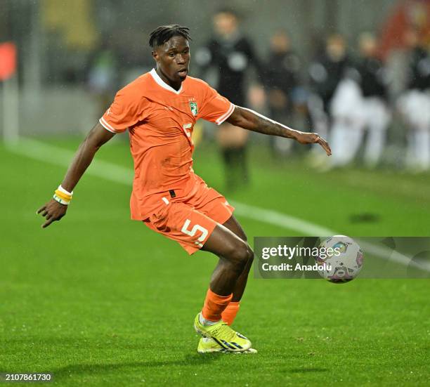 Singo Wilfried of Ivory Coast in action during the international friendly football match between Ivory Coast and Uruguay at Stade Bollaert-Delelis in...