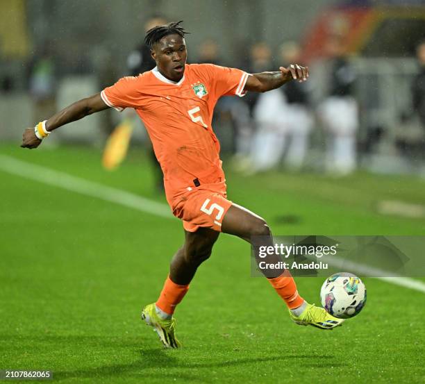 Singo Wilfried of Ivory Coast in action during the international friendly football match between Ivory Coast and Uruguay at Stade Bollaert-Delelis in...