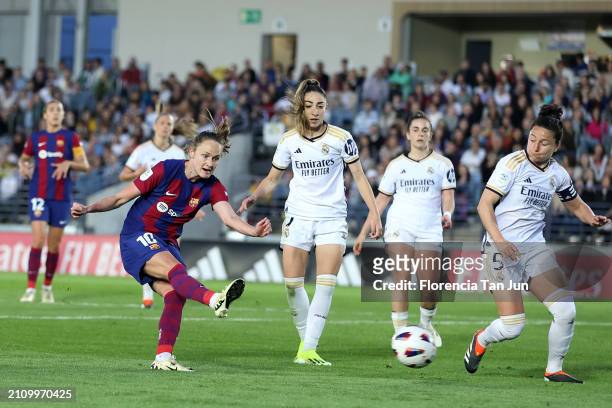 Caroline Graham Hansen of FC Barcelona scores her team's third goal during the Liga F match between Real Madrid and FC Barcelona at Estadio Alfredo...