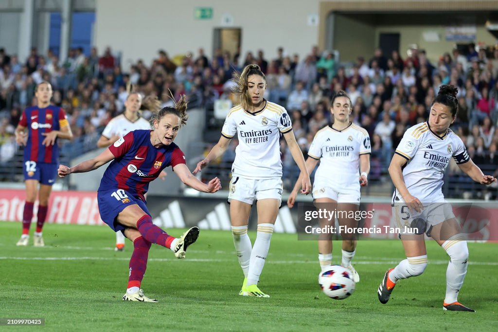 Real Madrid v FC Barcelona - Liga F