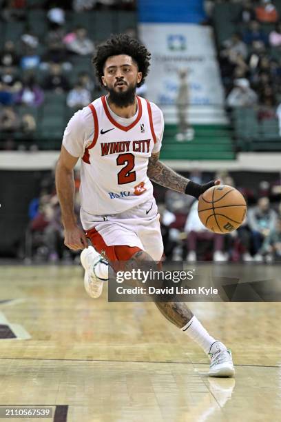 Jalen Harris of the Windy City Bulls looks inside against the Cleveland Charge on March 27, 2024 in Cleveland, Ohio at the Wolstein Center. NOTE TO...