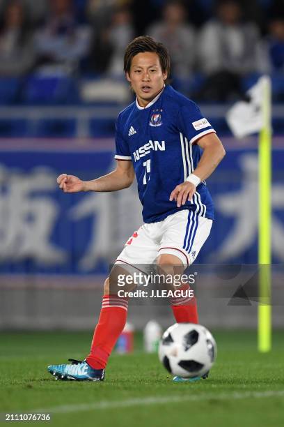 Teruhito Nakagawa of Yokohama F.Marinos in action during the J.League J1 match between Yokohama F.Marinos and Kashima Antlers at Nissan Stadium on...