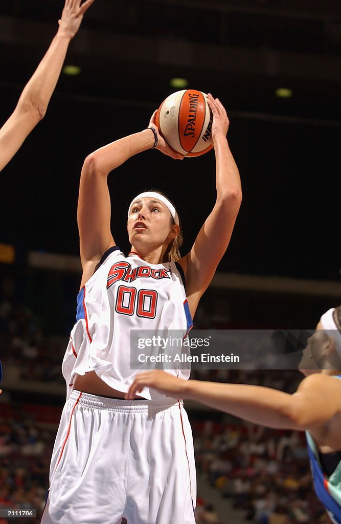 Ruth Riley of the Detroit Shock shoots against the New York Liberty ...
