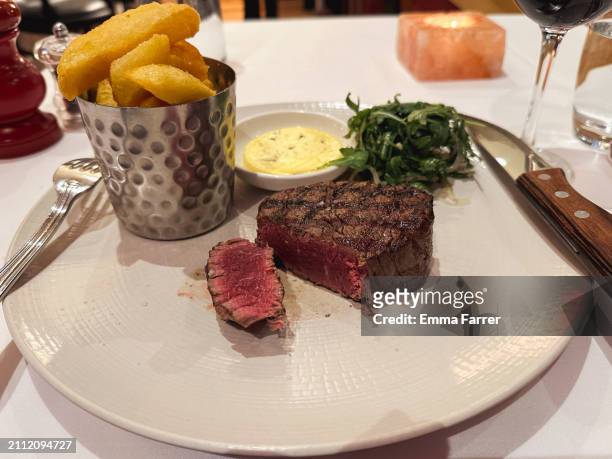 irish fillet steak - filet mignon stock pictures, royalty-free photos & images