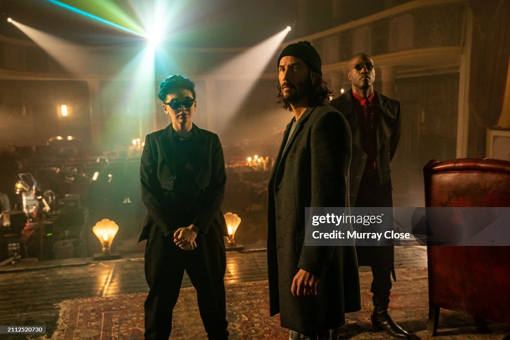 Gi Matrix Actors Jessica Henwick and Keanu Reeves on the set of