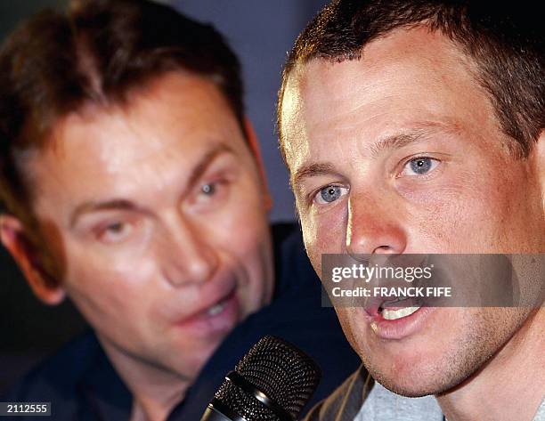 Us cyclist Lance Armstrong from US Postal, speaks to the press 08 June 2003 in Villars-de-Lans, before the start of the first stage of the Criterium...