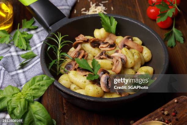 gnocchi pasta a light healthy italian meal - white mushroom stock pictures, royalty-free photos & images