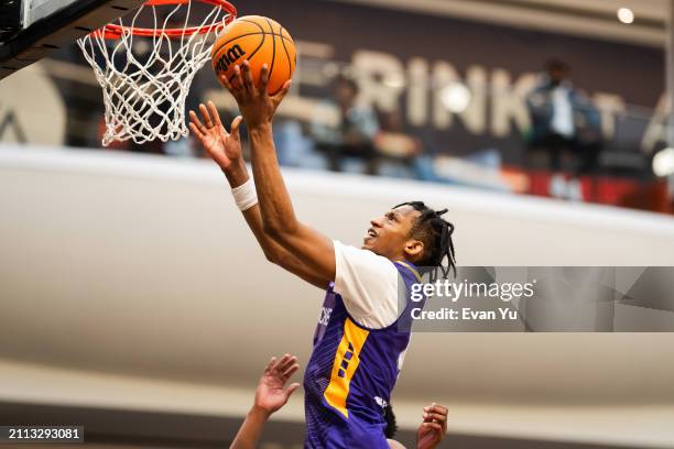 Alijah Curry of Camden Avalanche shoots the ball during the game against the Ridge View Blazers during The Throne high school basketball tournament...