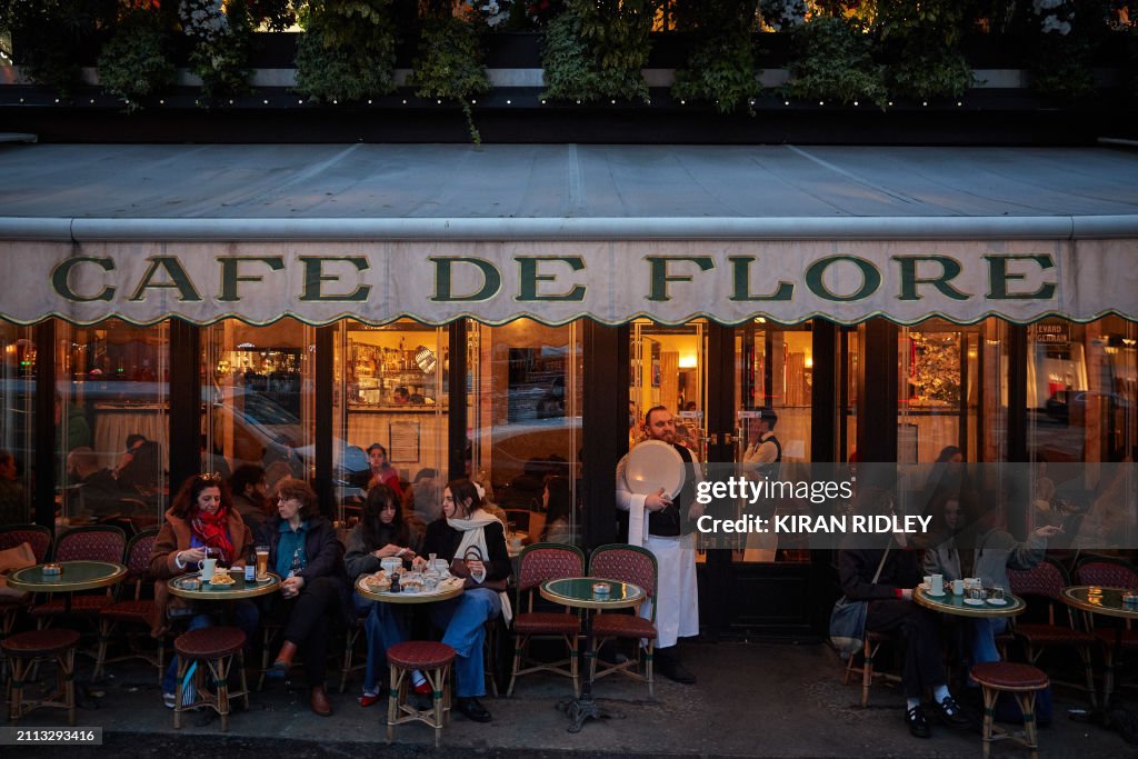 FRANCE-ECONOMY-RESTAURANTS-TOURISM
