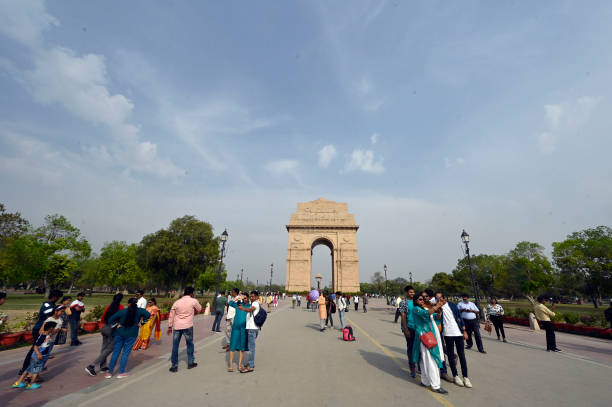 IND: Delhi Sweats As Temperature Rises